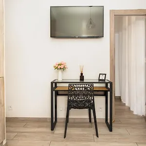 Centre Flat - Modern, Quiet And Brand New Nice